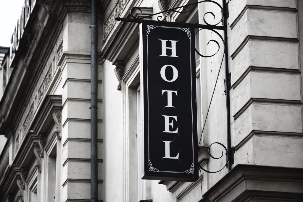 Social Media Triumph im Gastgewerbe: Digitale Hotelmarketing-Strategien erfolgreich nutzen